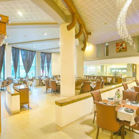 Neelam The Glitz Hotel Calangute Exterior foto