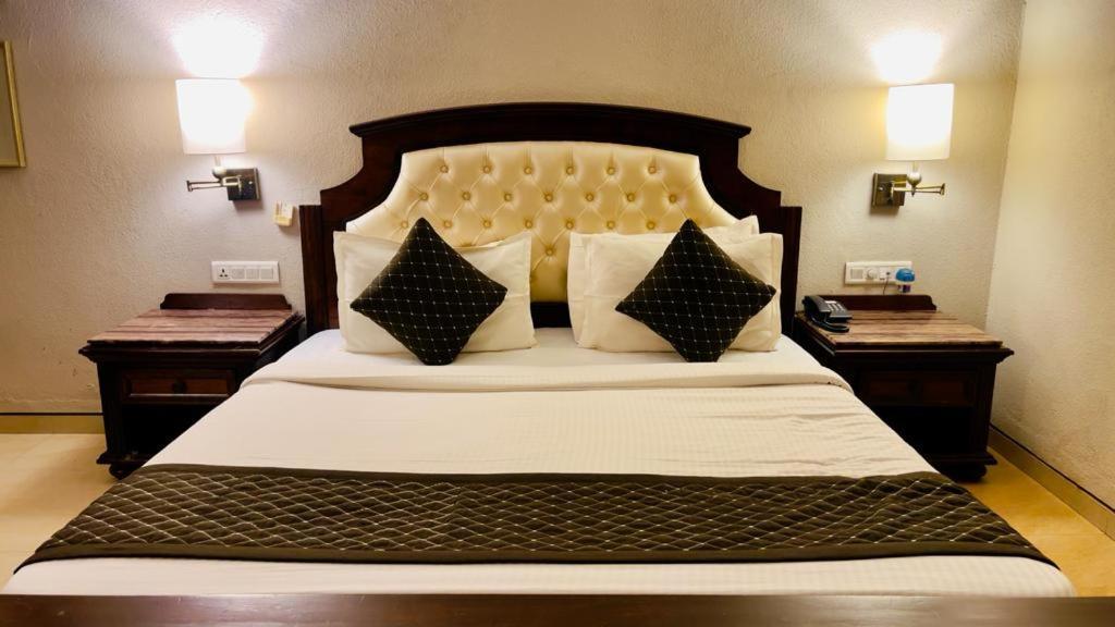 Neelam The Glitz Hotel Calangute Exterior foto