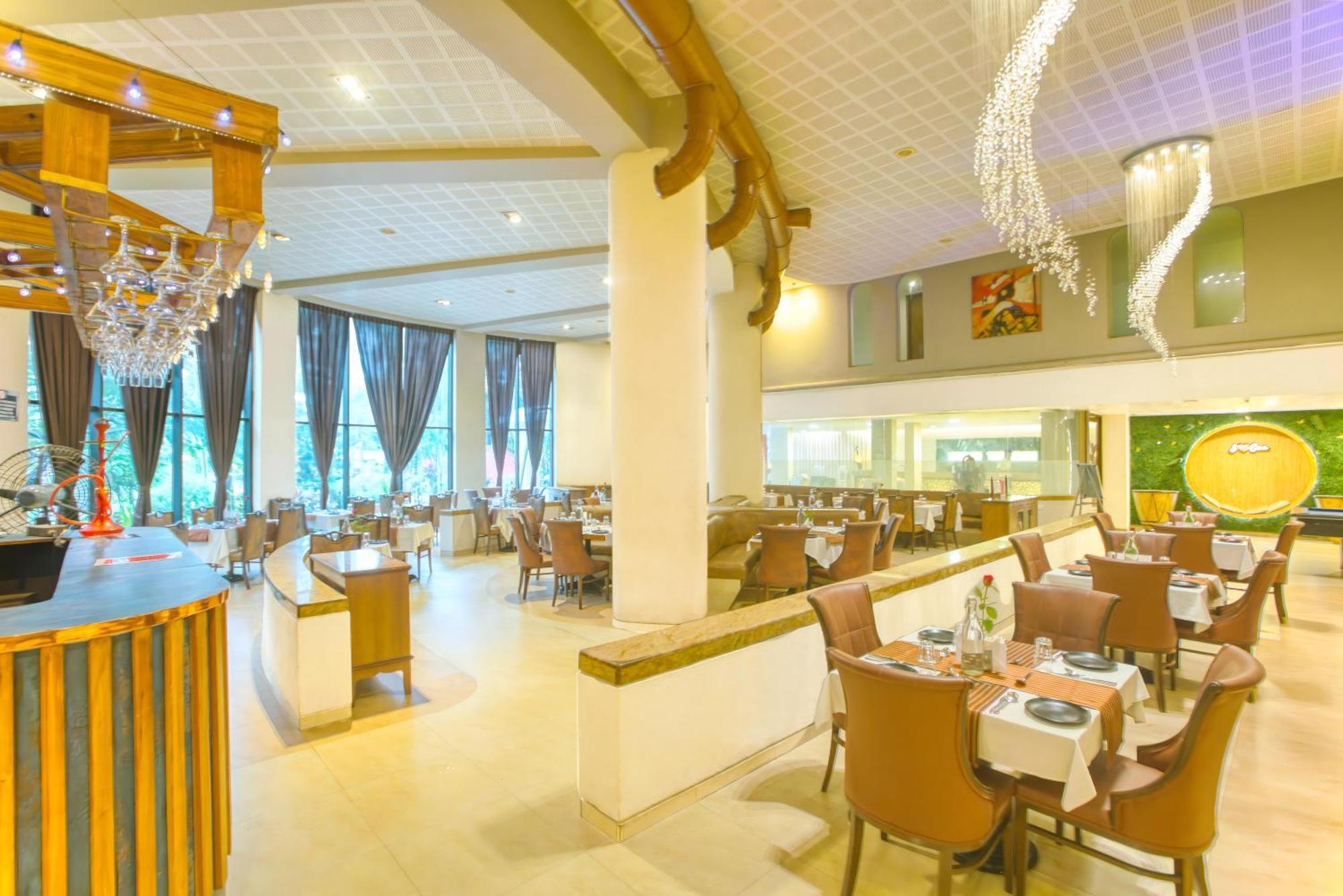 Neelam The Glitz Hotel Calangute Exterior foto
